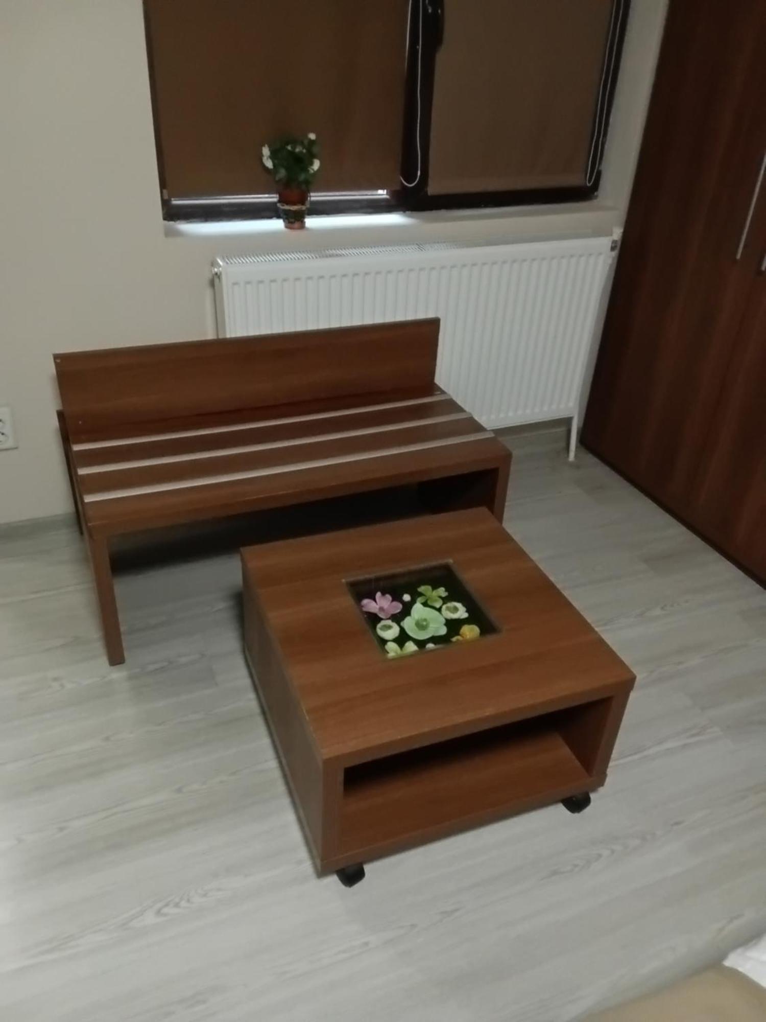 Aura'S West Accommodation Private Parking In Front Yard Bucureşti Ngoại thất bức ảnh